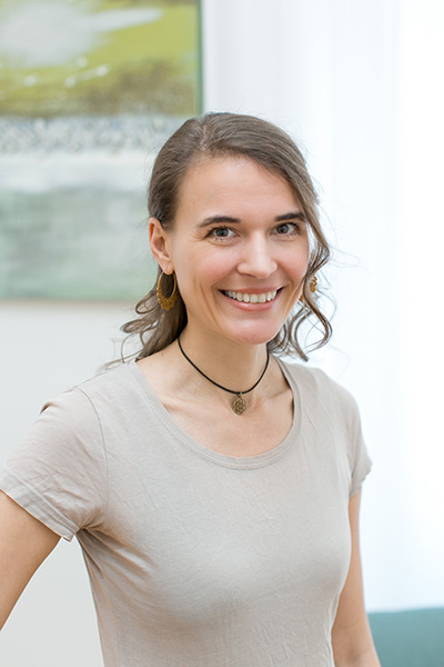Daniela Weber D.O. | Praxis in der Innenstadt | Physiotherapeutin, Osteopathin, Yogalehrerin | Gründerin & Leitung Praxis in der Innenstadt