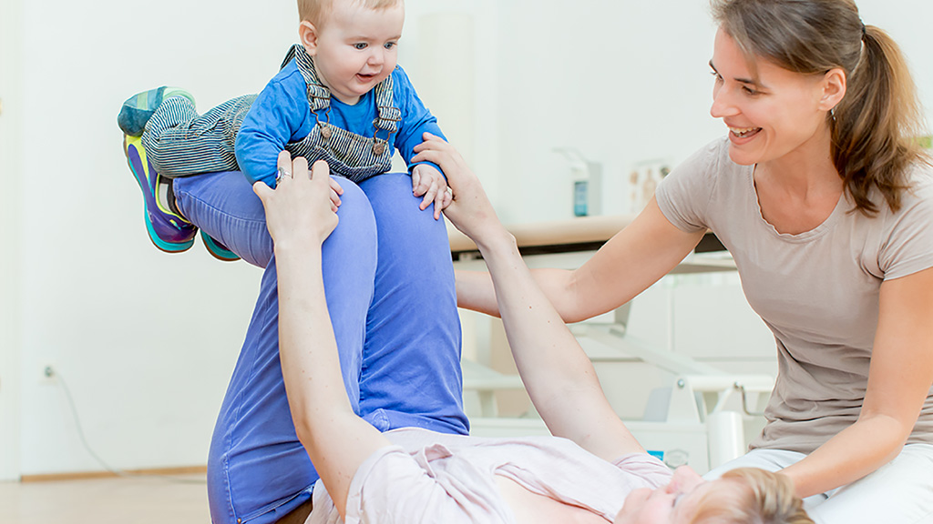 Rückbildung nach der Geburt – Ihrem Körper Zeit und Aufmerksamkeit schenken